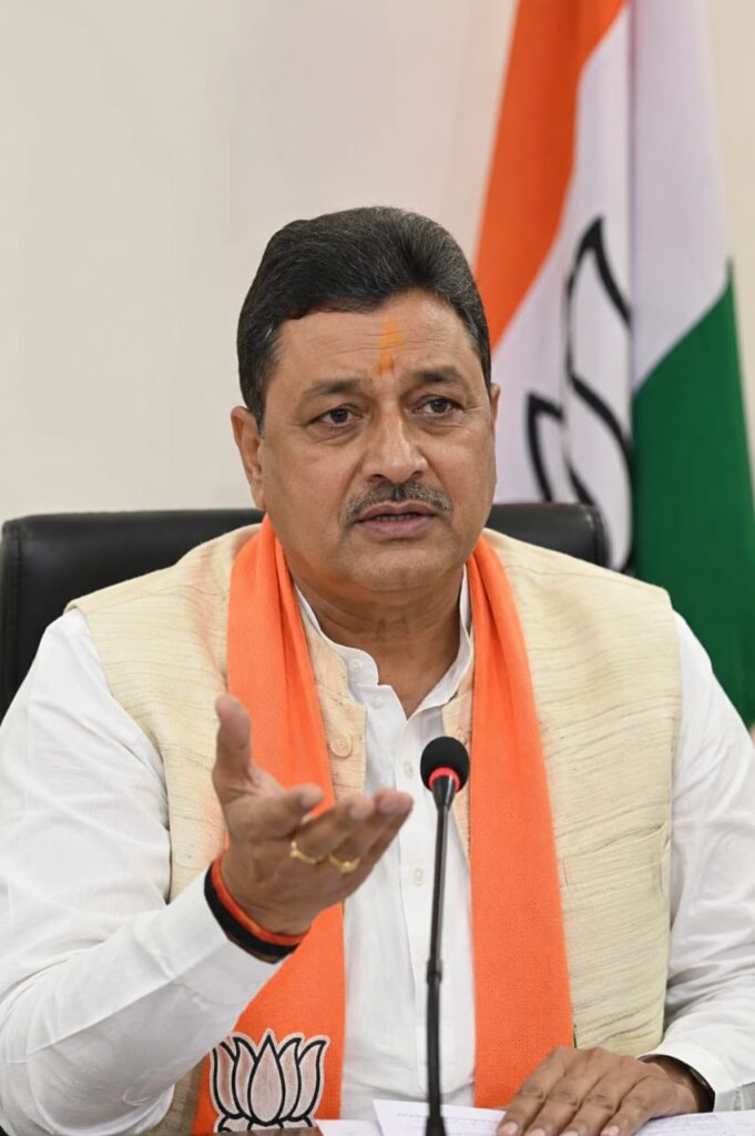 mahendra bhatt apology